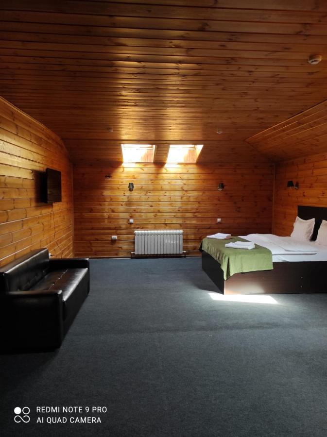 Pride Hotel Taraz Exterior foto