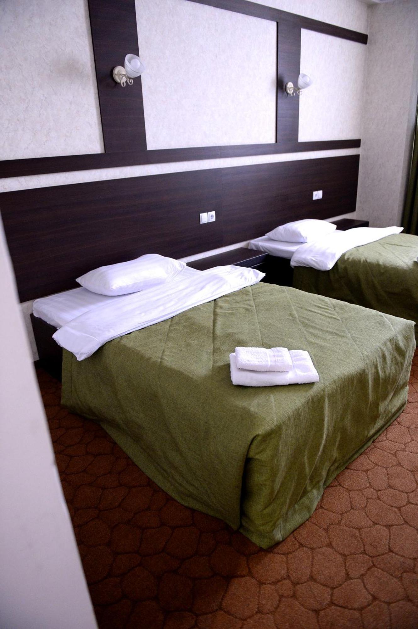 Pride Hotel Taraz Exterior foto