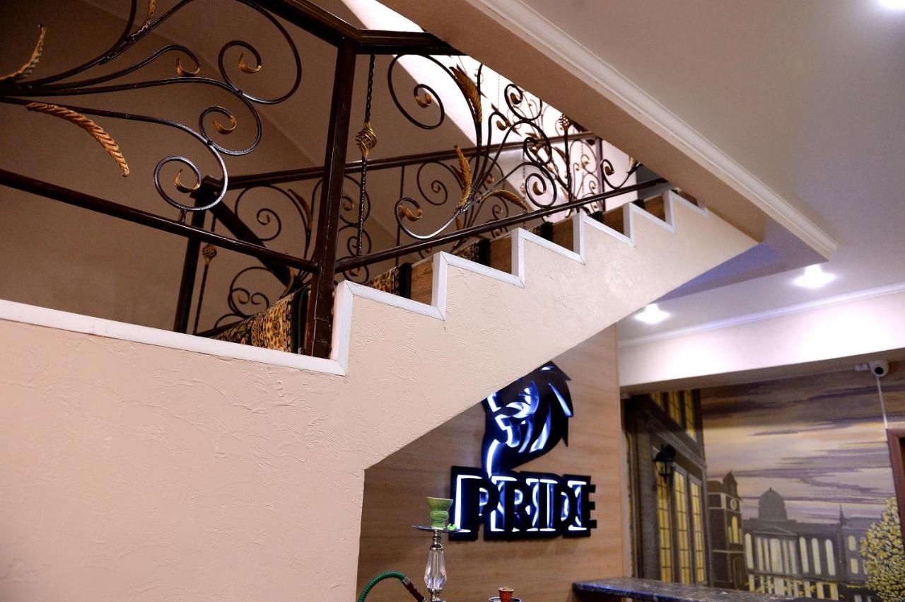 Pride Hotel Taraz Exterior foto